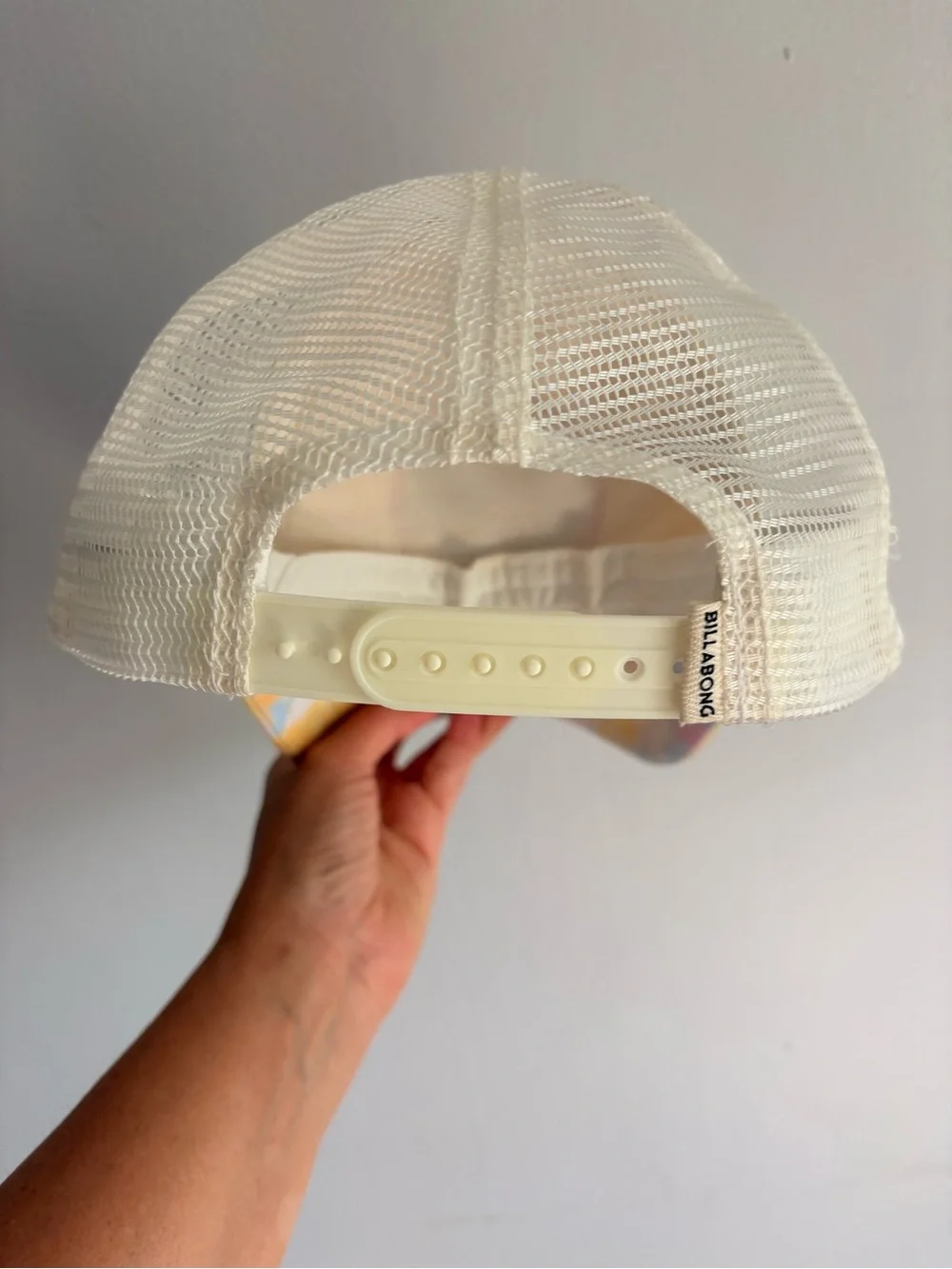 Billabong trucker hat